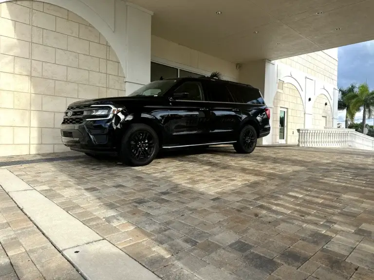 Luxury Suv 3
